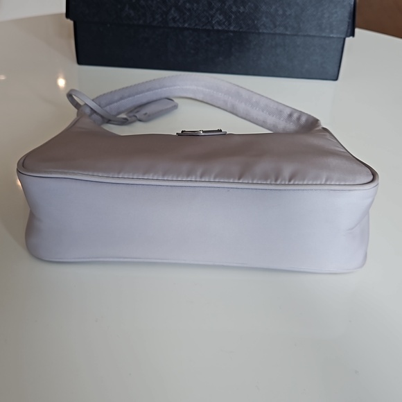 Prada Re-Nylon Re-Edition 2000 mini-bag in Wisteria - Picture 7 of 10